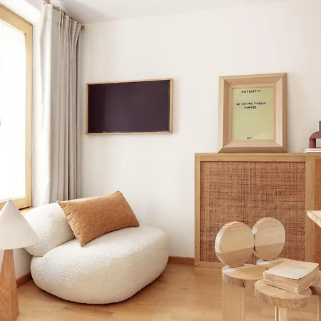 Hotel Elysee Montmartre 4*