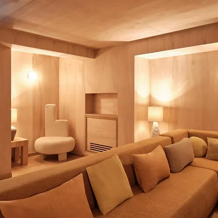 Hotel Elysee Montmartre 4*