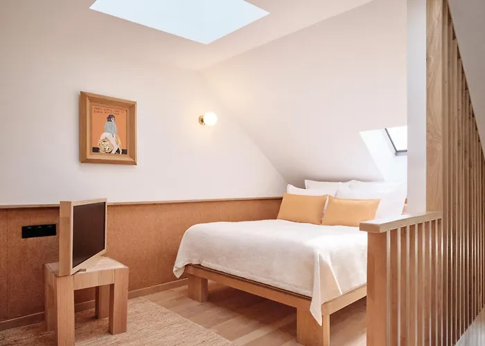 Elysee Montmartre 호텔 4*