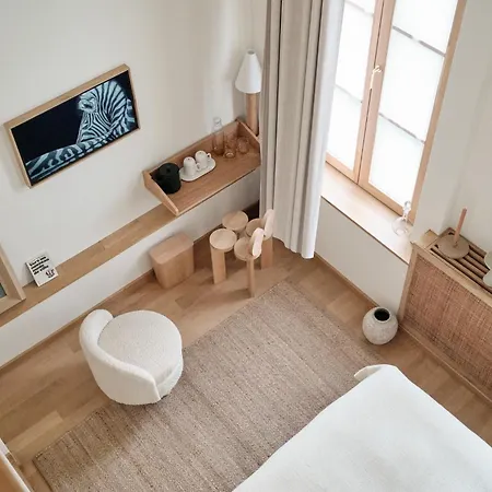 Elysee Montmartre Hotell 4*
