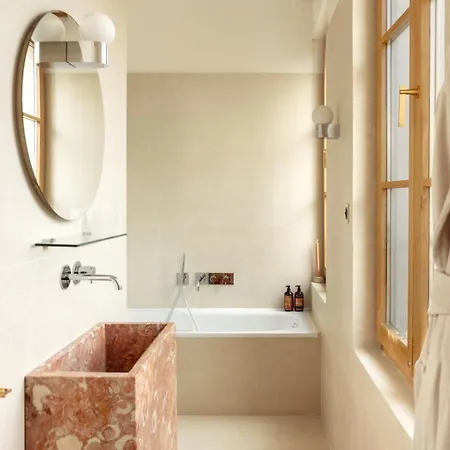 Elysée Montmartre Paris