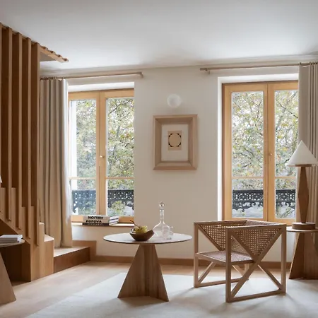 Elysee Montmartre ホテル パリ