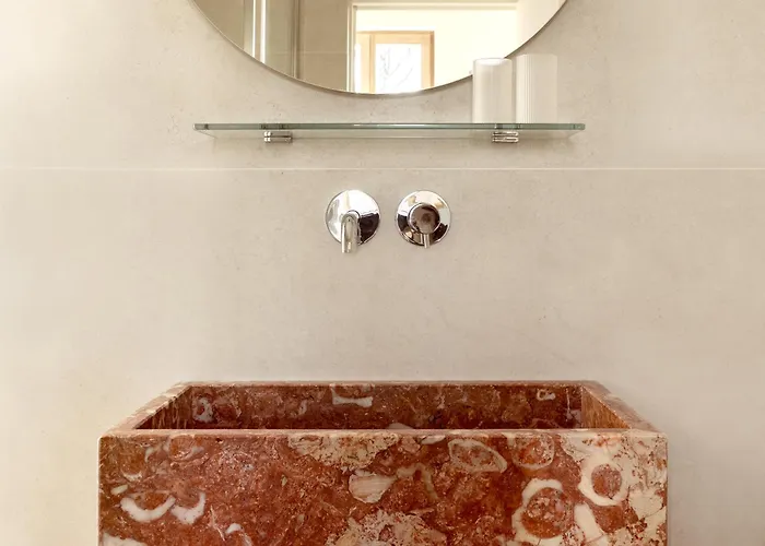 Elysee Montmartre Paris