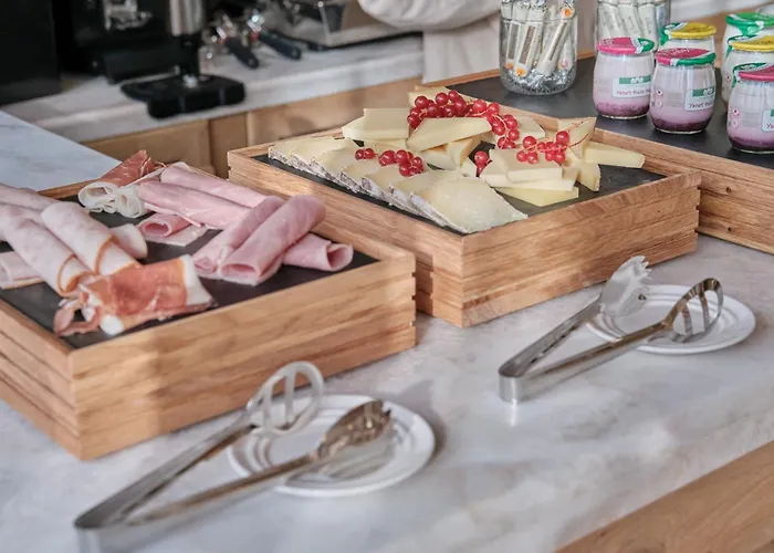 Hotel Elysee Montmartre Paris