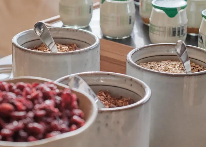 Elysee Montmartre 4* Paris