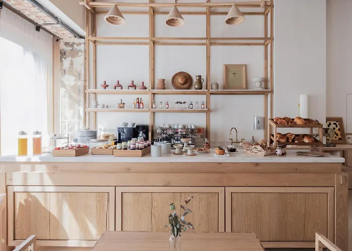 Elysee Montmartre 4*