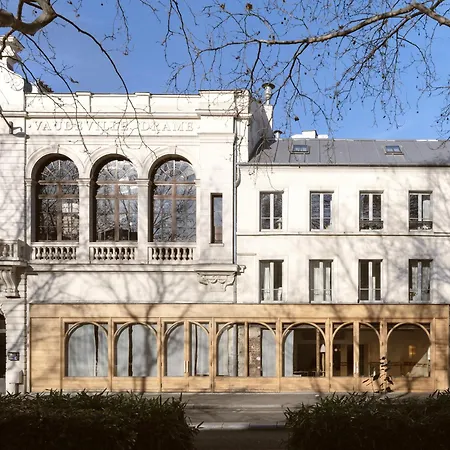 Elysée Montmartre 4*