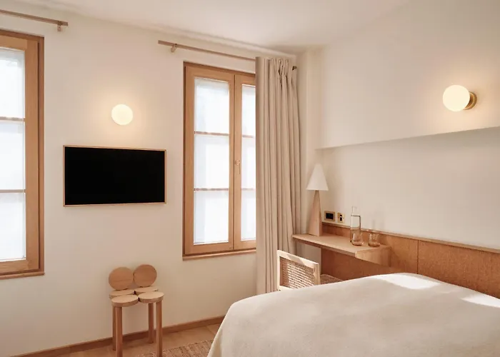 Hotel Elysée Montmartre