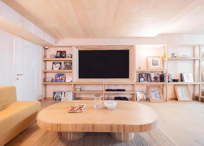 Elysée Montmartre 4*